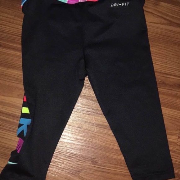 BRAND NEW girl toddler Nike nike rainbow crop leggings pants size 2T & 4T - Picture 5 of 5